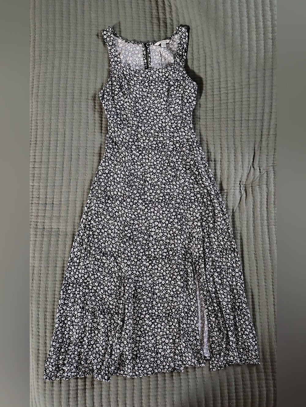 American Eagle Black Floral Dress -Front Slit & Back Cut-Out Size XS:Extra Small
